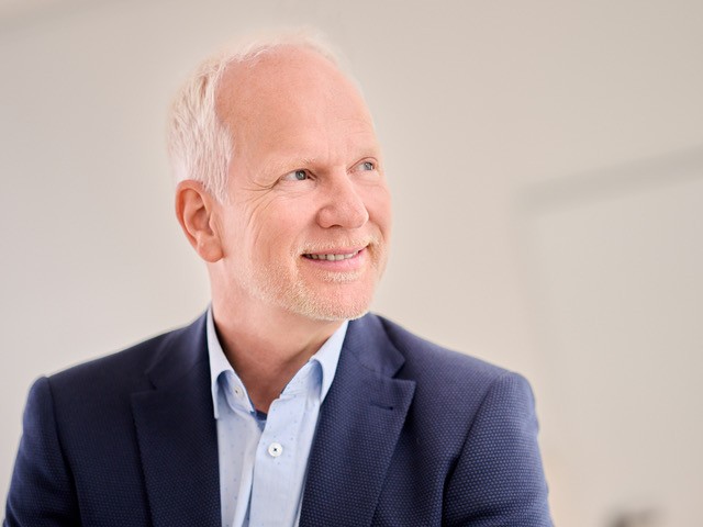 Holger Martin Wilkens blickt zuversichtlich in die Ferne